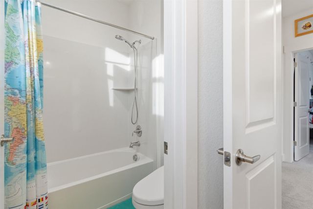 2281 Garden Farms Ave, Lathrop, CA 95330