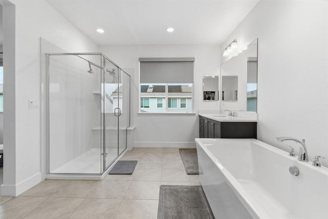 2281 Garden Farms Ave, Lathrop, CA 95330