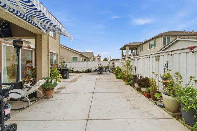 2281 Garden Farms Ave, Lathrop, CA 95330