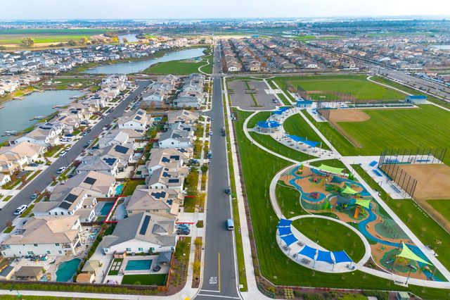 2281 Garden Farms Ave, Lathrop, CA 95330