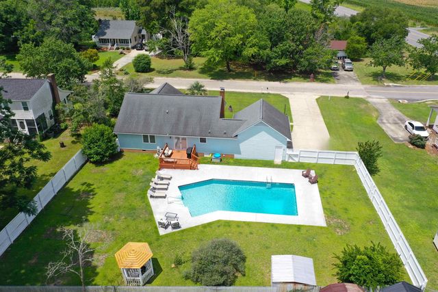 2305 Darden Dr., Florence, SC 29501