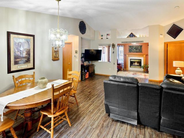 10137 Karston Cove NE, Albertville, MN 55301