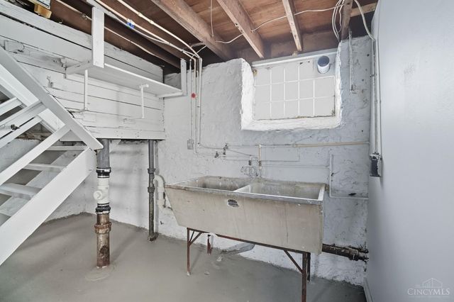 3317 Bevis Avenue, Cincinnati, OH 45207