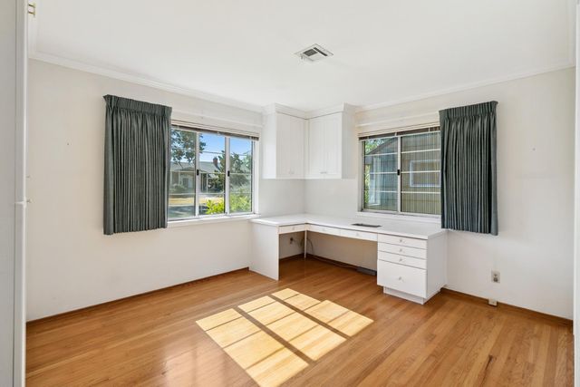 2953 Leta Ln, Sacramento, CA 95821