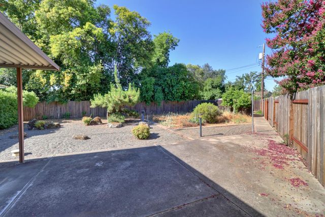 2953 Leta Ln, Sacramento, CA 95821
