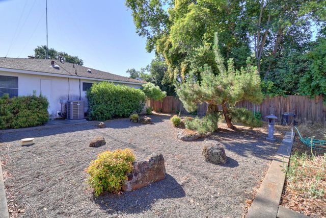 2953 Leta Ln, Sacramento, CA 95821
