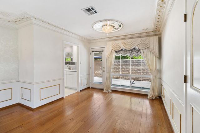 2953 Leta Ln, Sacramento, CA 95821