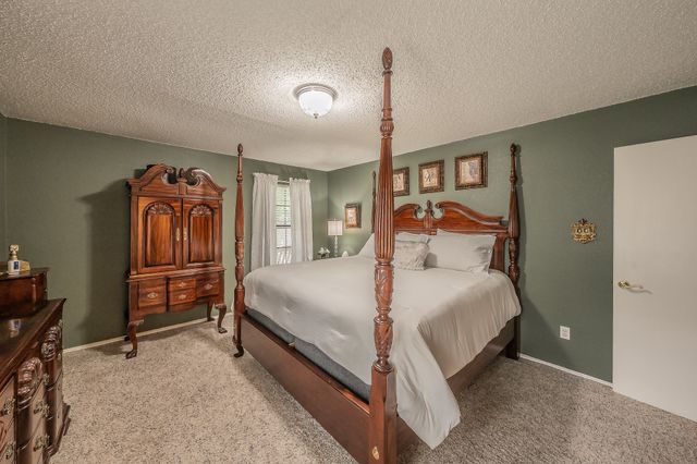 536 N Briery Road, Irving, TX 75061