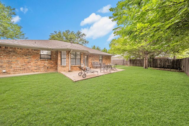 536 N Briery Road, Irving, TX 75061