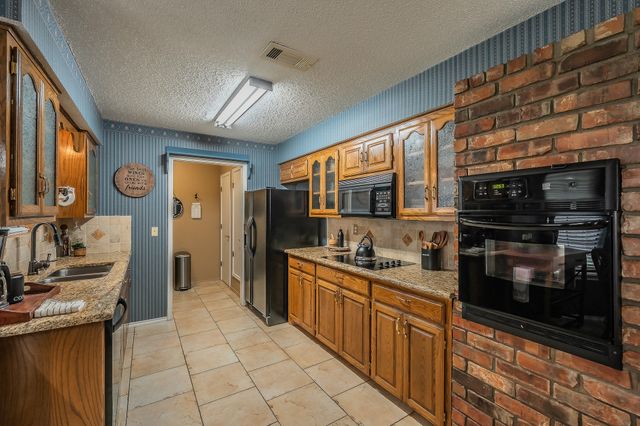 536 N Briery Road, Irving, TX 75061