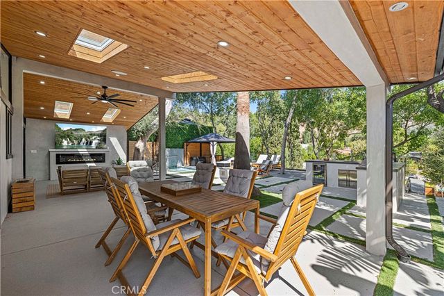 22263 Flanco, Woodland Hills, CA 91364