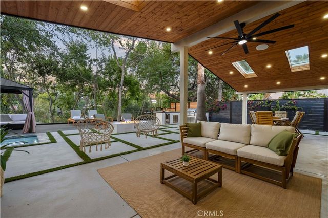 22263 Flanco, Woodland Hills, CA 91364