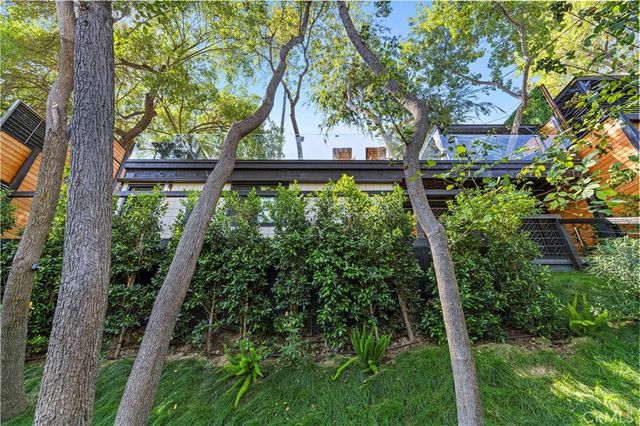 22263 Flanco, Woodland Hills, CA 91364