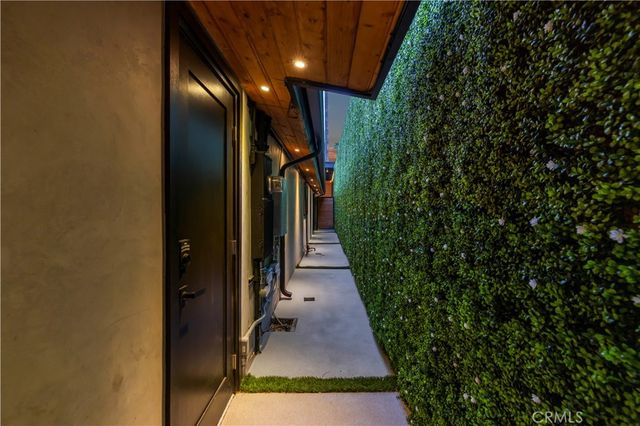 22263 Flanco, Woodland Hills, CA 91364