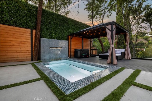 22263 Flanco, Woodland Hills, CA 91364