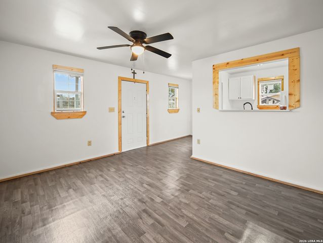 429 Palo Alto, Von Ormy, TX 78073