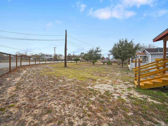 429 Palo Alto, Von Ormy, TX 78073