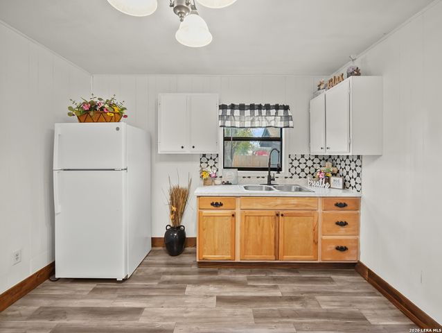 429 Palo Alto, Von Ormy, TX 78073