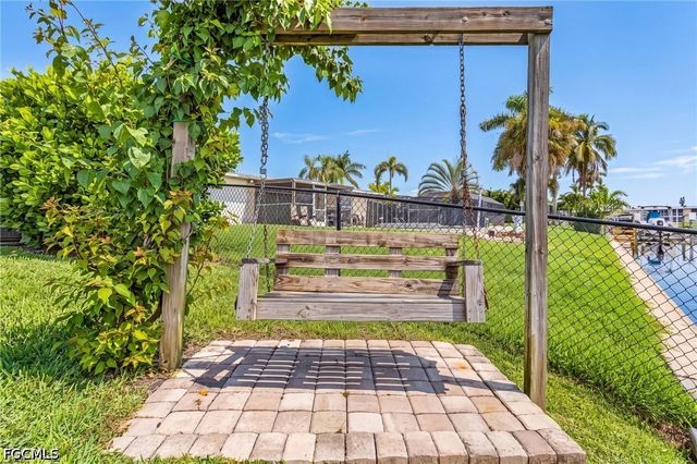 5129 York CT, Cape Coral, FL 33904