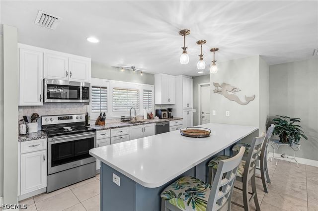 5129 York CT, Cape Coral, FL 33904