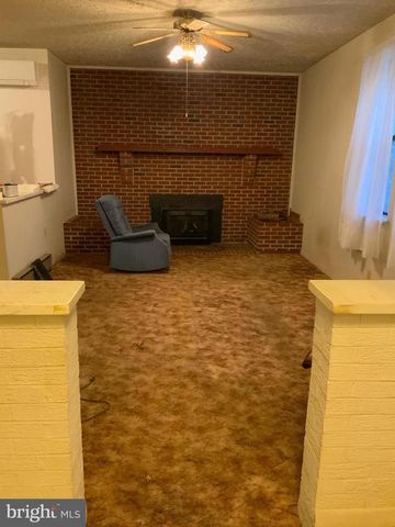 9000 FOX RUN DR, Spotsylvania, VA 22551