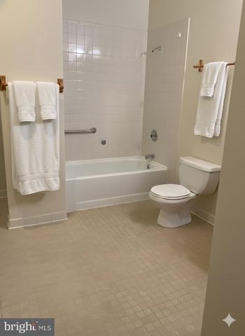 9000 FOX RUN DR, Spotsylvania, VA 22551