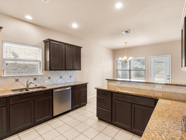 9912 FOX SQUIRREL Trail, Mckinney, TX 75071