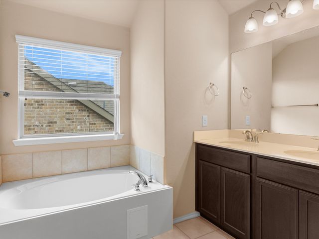9912 FOX SQUIRREL Trail, Mckinney, TX 75071