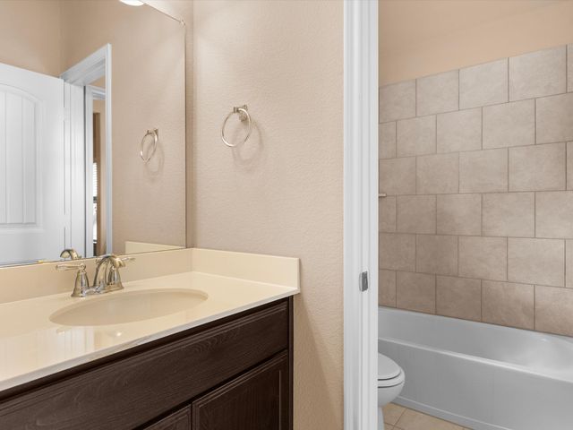 9912 FOX SQUIRREL Trail, Mckinney, TX 75071