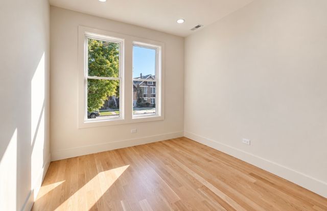 2426 S Homan Avenue, Chicago, IL 60623