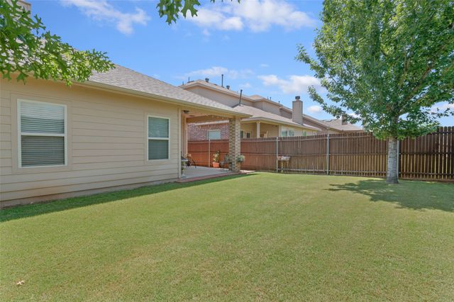 5905 Marsh Rail Drive, Denton, TX 76208