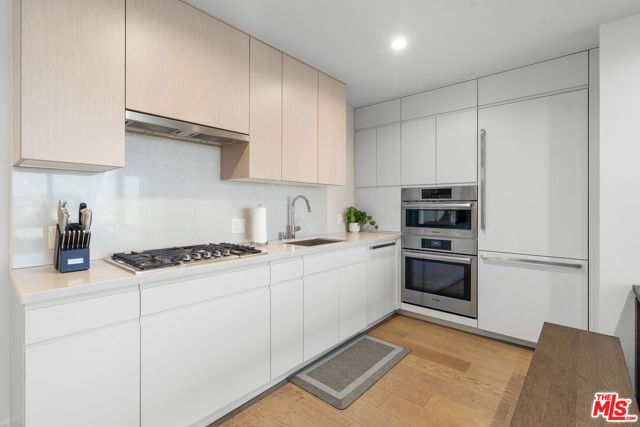 877 Francisco Street 1116, Los Angeles, CA 90017