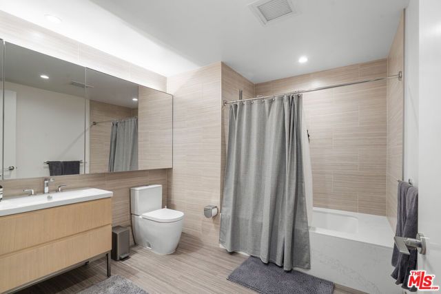 877 Francisco Street 1116, Los Angeles, CA 90017