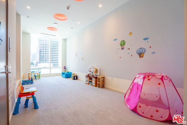 877 Francisco Street 1116, Los Angeles, CA 90017