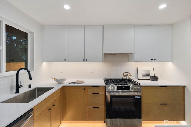 21507 SE 248th Street, Maple Valley, WA 98038