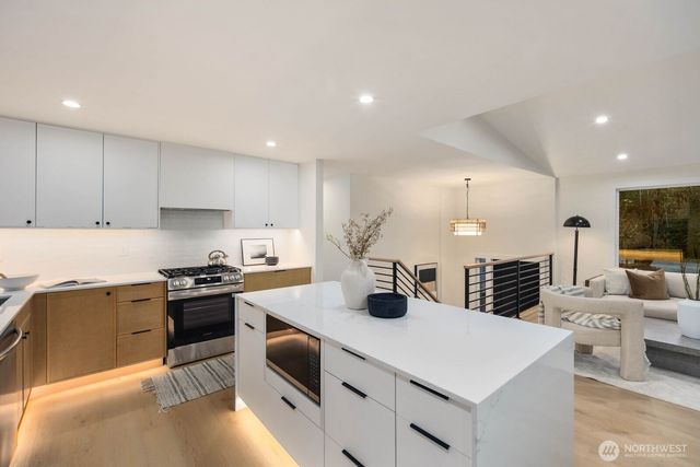 21507 SE 248th Street, Maple Valley, WA 98038