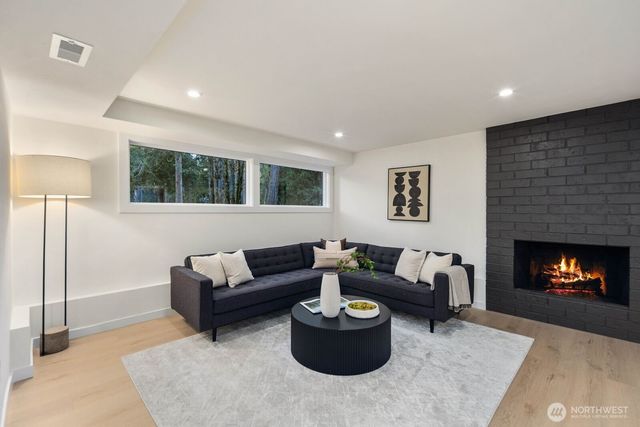21507 SE 248th Street, Maple Valley, WA 98038