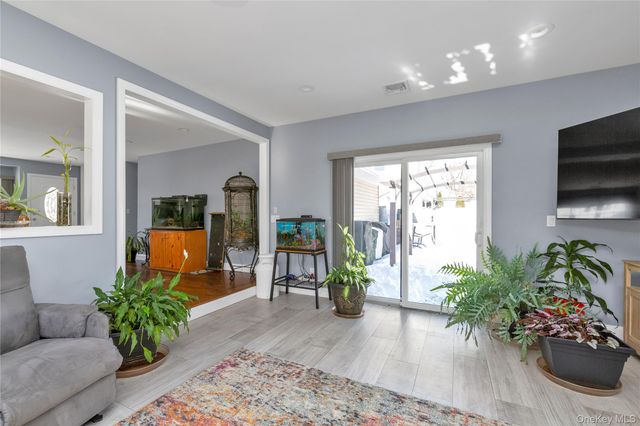 867 Preston Road, East Meadow, NY 11554