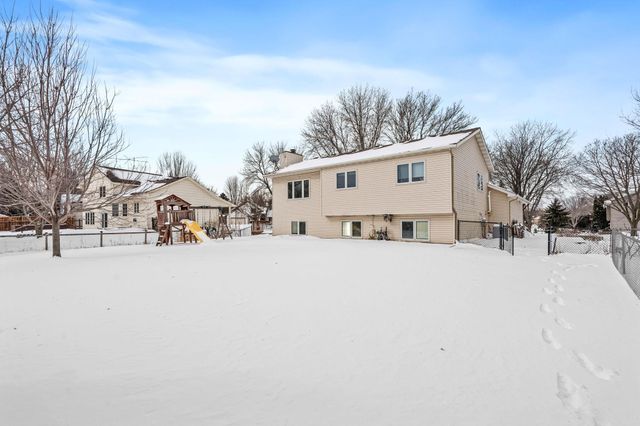 8936 Norwood Lane N, Maple Grove, MN 55369