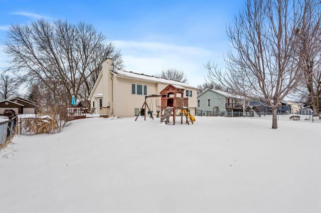 8936 Norwood Lane N, Maple Grove, MN 55369