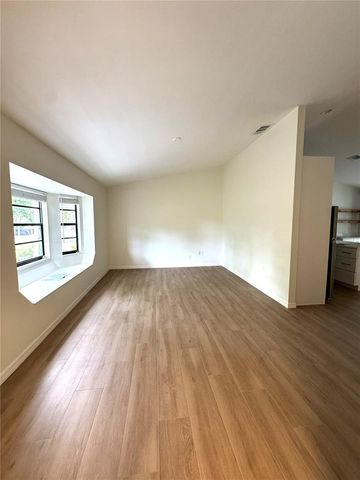 217 S SPRING BOULEVARD, Tarpon Springs, FL 34689