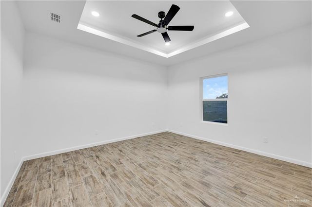 5709 Rayo Del Sol Street, Edinburg, TX 78542