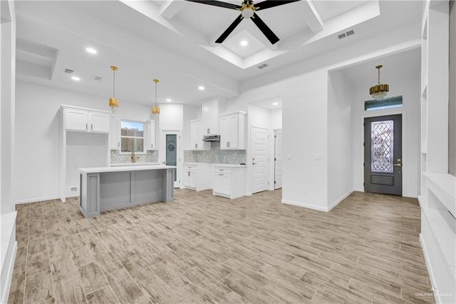 5709 Rayo Del Sol Street, Edinburg, TX 78542