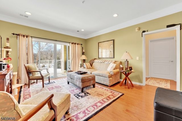 1118 Warrens Way, Wanaque Boro, NJ 07465