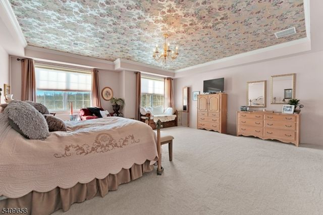 1118 Warrens Way, Wanaque Boro, NJ 07465