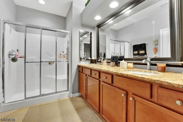 1118 Warrens Way, Wanaque Boro, NJ 07465