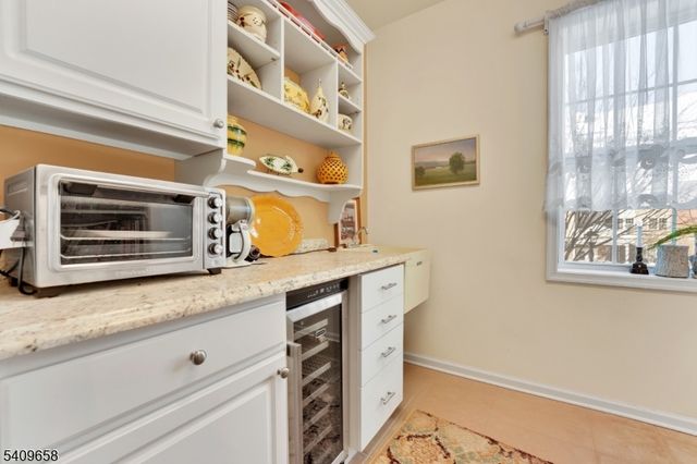 1118 Warrens Way, Wanaque Boro, NJ 07465