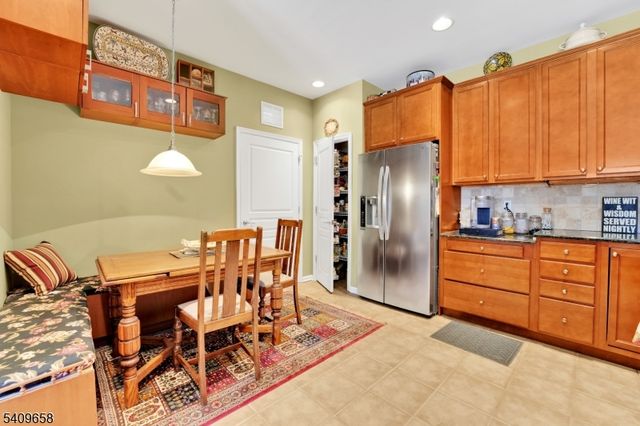 1118 Warrens Way, Wanaque Boro, NJ 07465