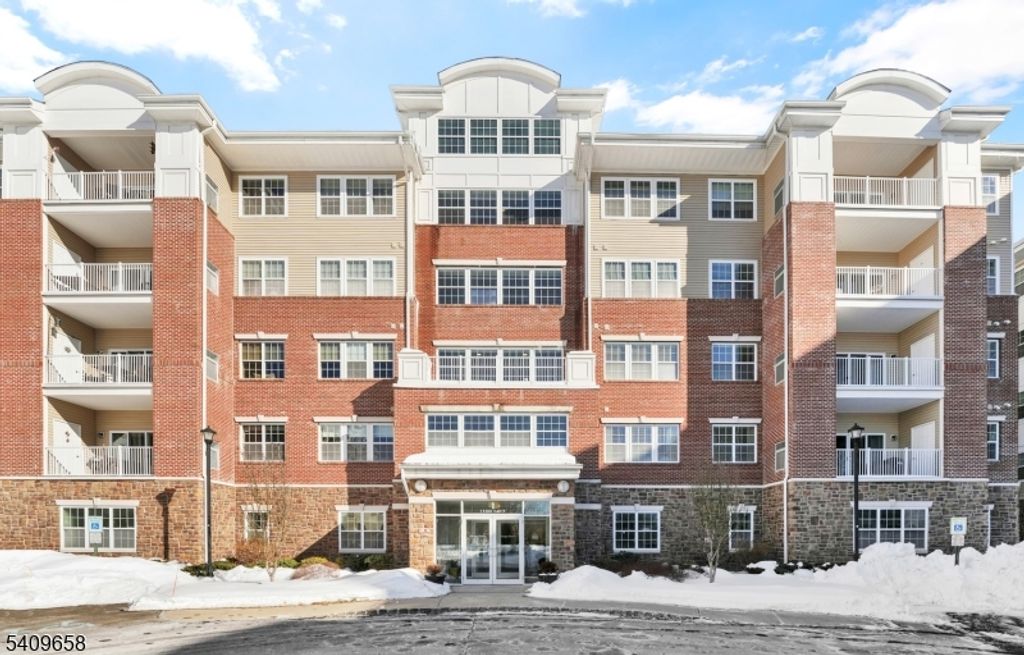 1118 Warrens Way, Wanaque Boro, NJ 07465