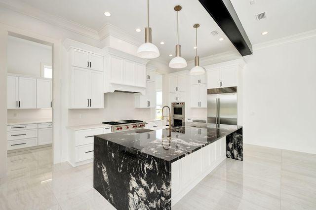 4696 Westwinds Way, Destin, FL 32541